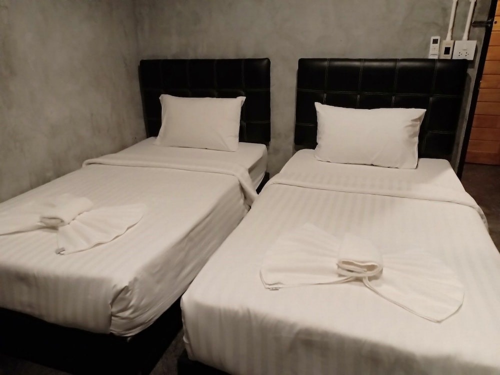 Loftel At Nakhon 6/30