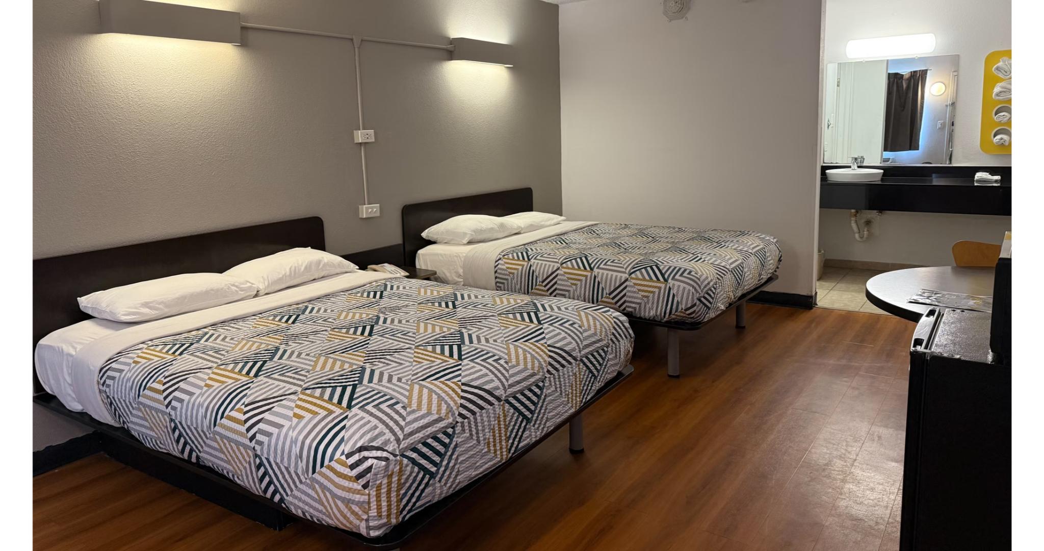 Room, 2 Queen Beds