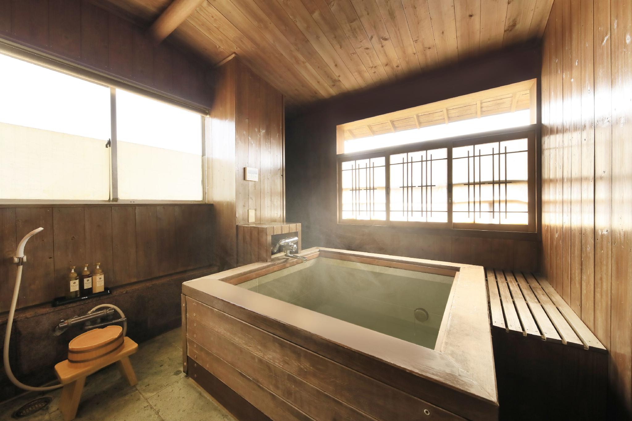 Garden, Traditional, Mountain View, Outdoor Bath
