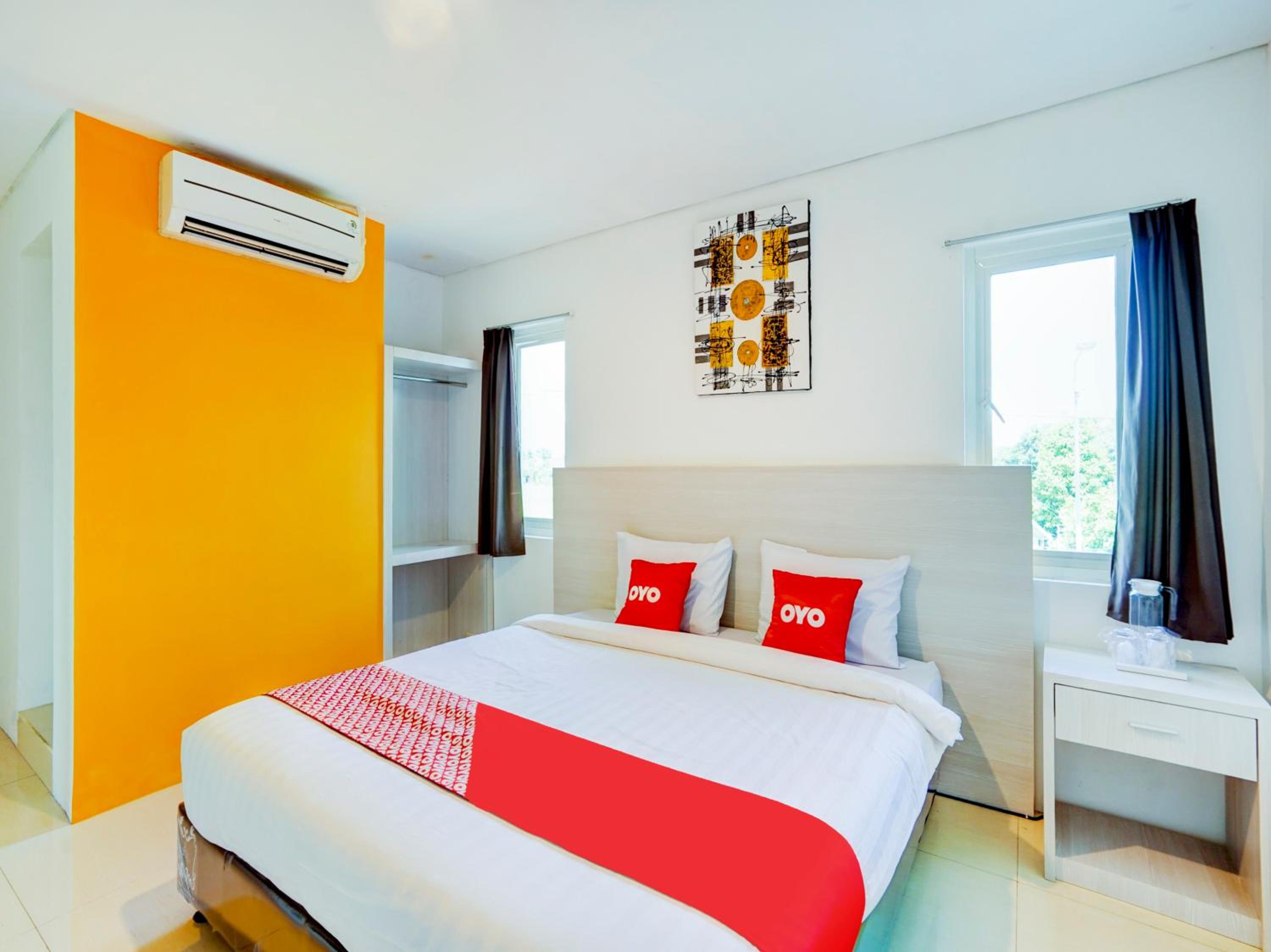 LG Hotel Jember 27/50