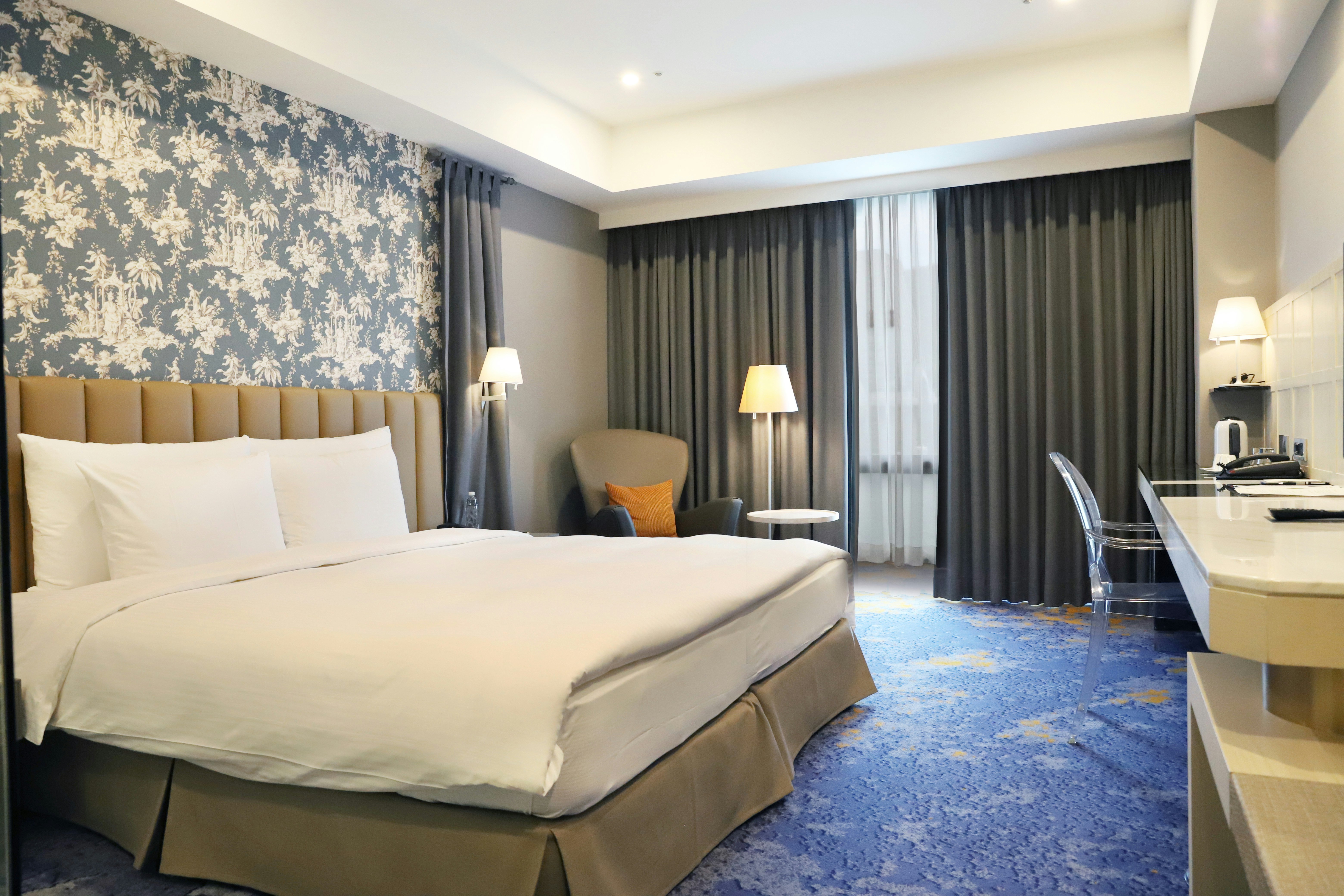 DELUXE ROOM TWIN