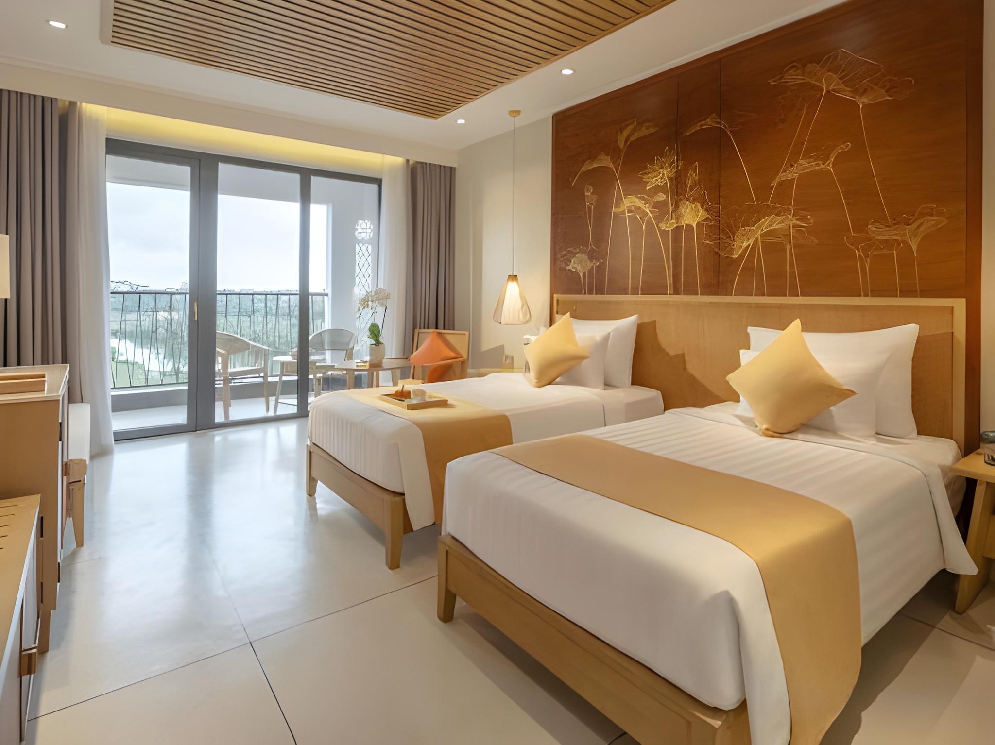 Oasis, Queen and Twin Beds, Balcony or River View