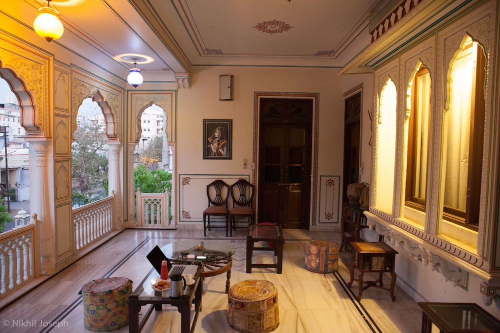 Krishna Palace 35/50