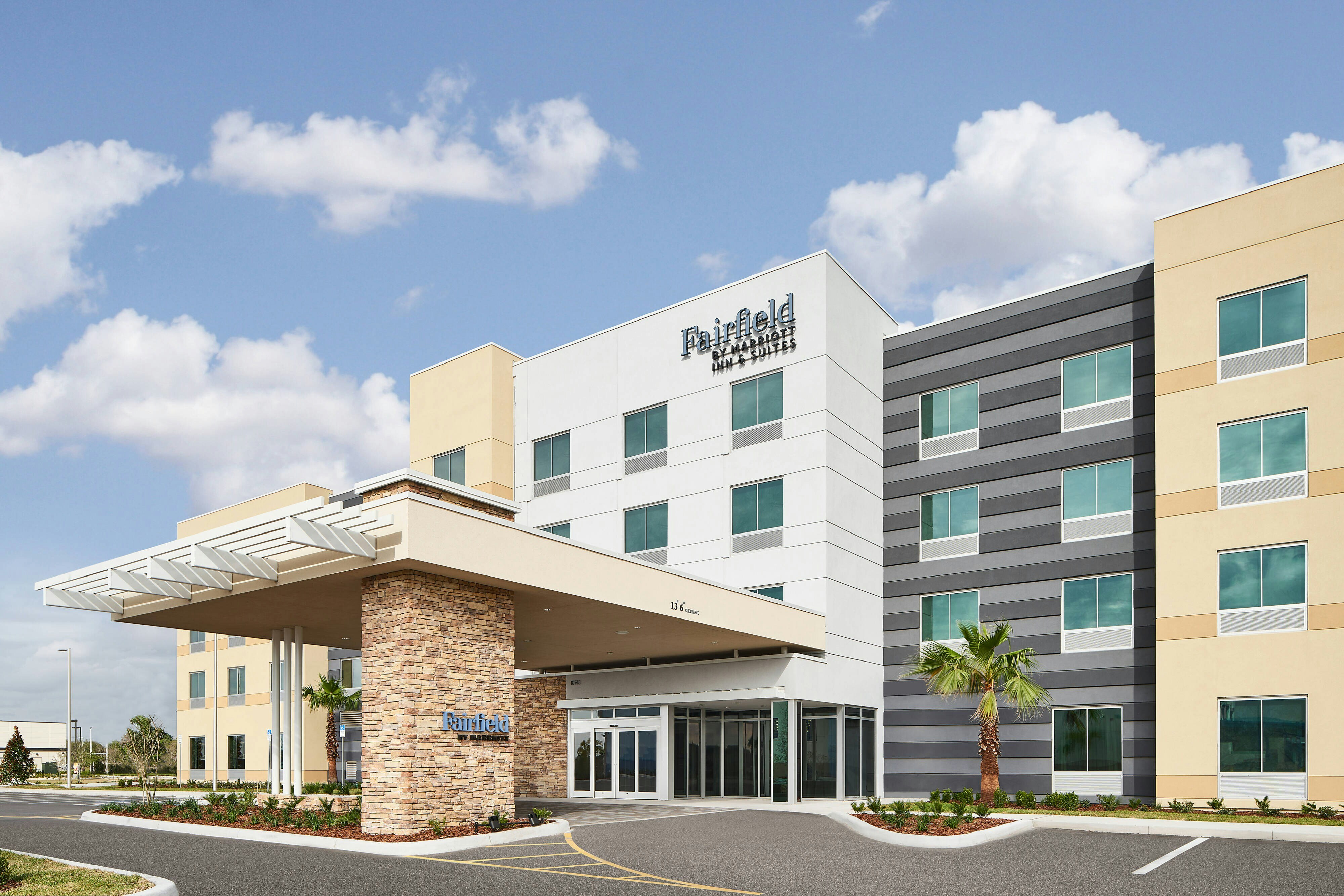 Fairfield Inn and Suites by Marriott Tampa Riverview 2/41