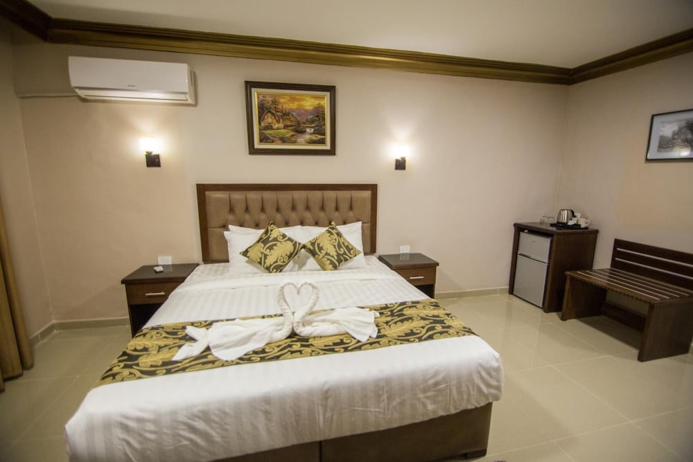 Grape Village Hotel 13/59