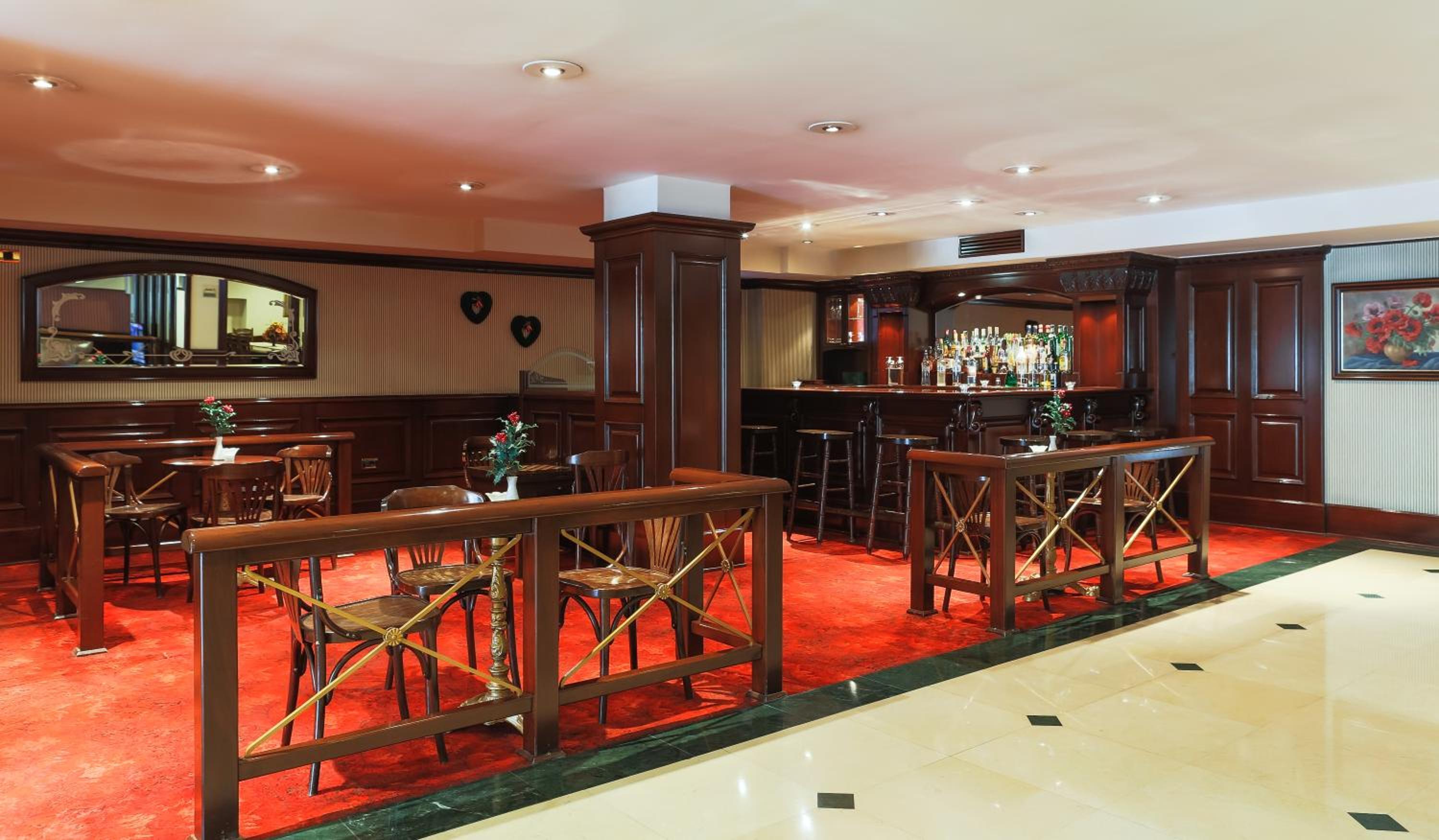CENTRAL HOTEL 43/50