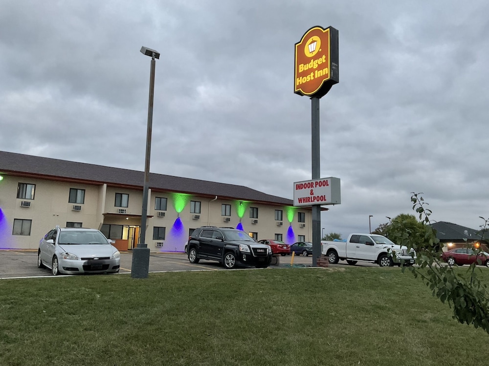 Budget Host Inn Buffalo 25/27