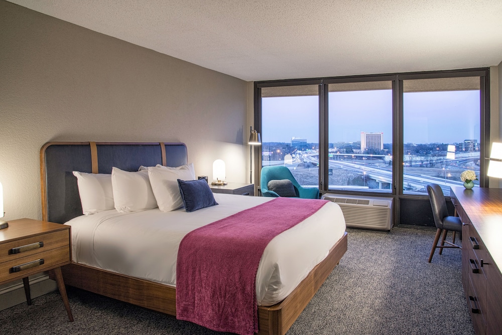 Hotel Preston Nashville Airport 19/70