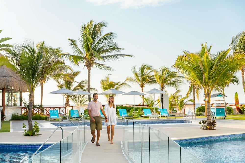 Margaritaville Island Reserve Riviera Cancun by Karisma 7/81