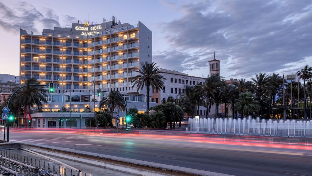 Ohtels Gran Hotel Almeria 3/50