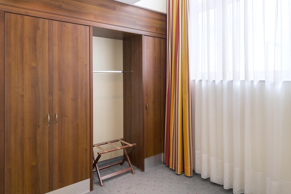 Hotel Nh Wien Belvedere 28/50