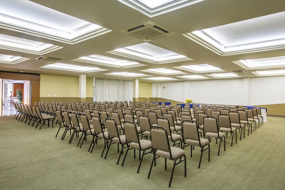 Astron Suites Sao Jose dos Pinhais 43/54