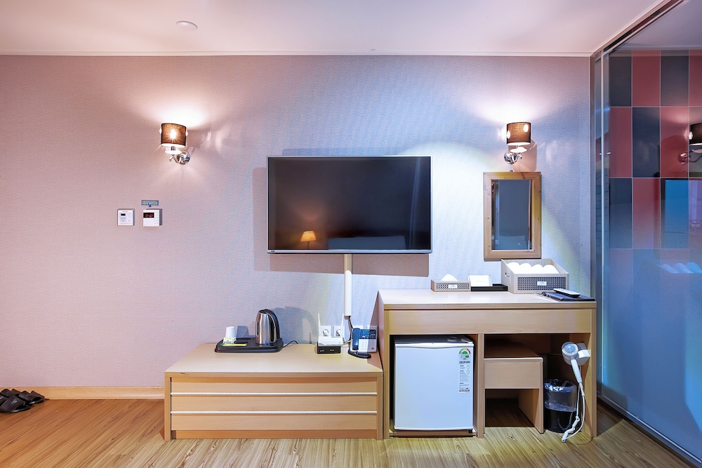 Dome Hotel Geoje 35/50