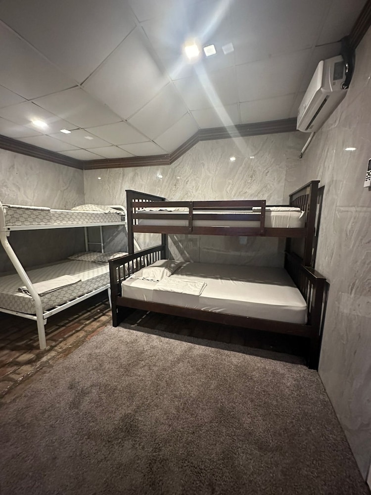 Hostal Casa 33 30/44