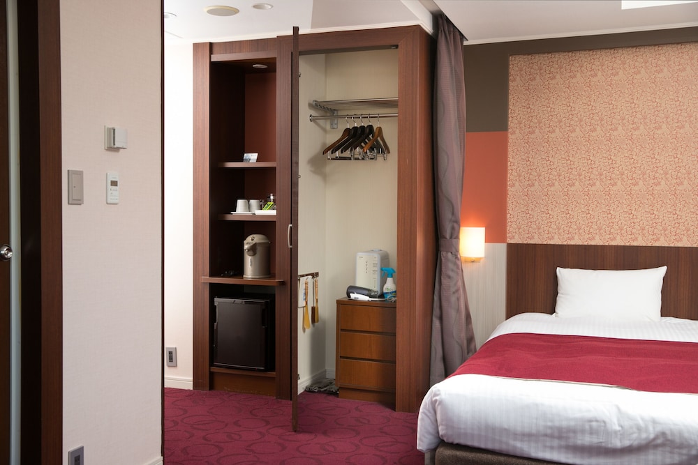 Hotel Kokusai 21 13/67
