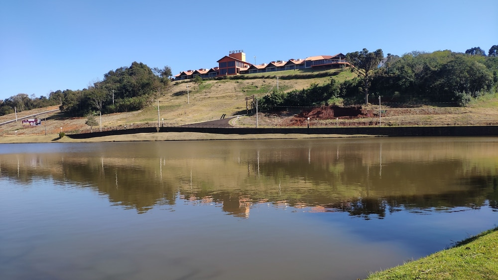 Hotel Lago Dourado 59/64