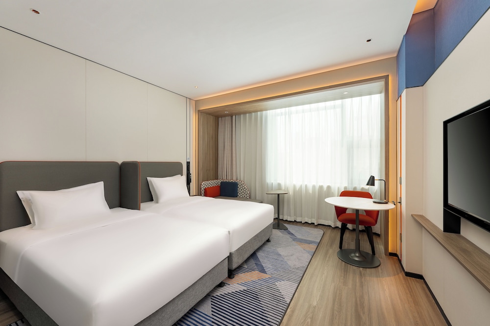 Hollywood, Standard, Single Bed