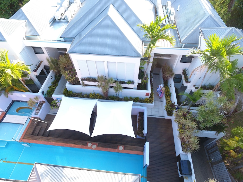 Silkari The Pavilions Port Douglas 59/65