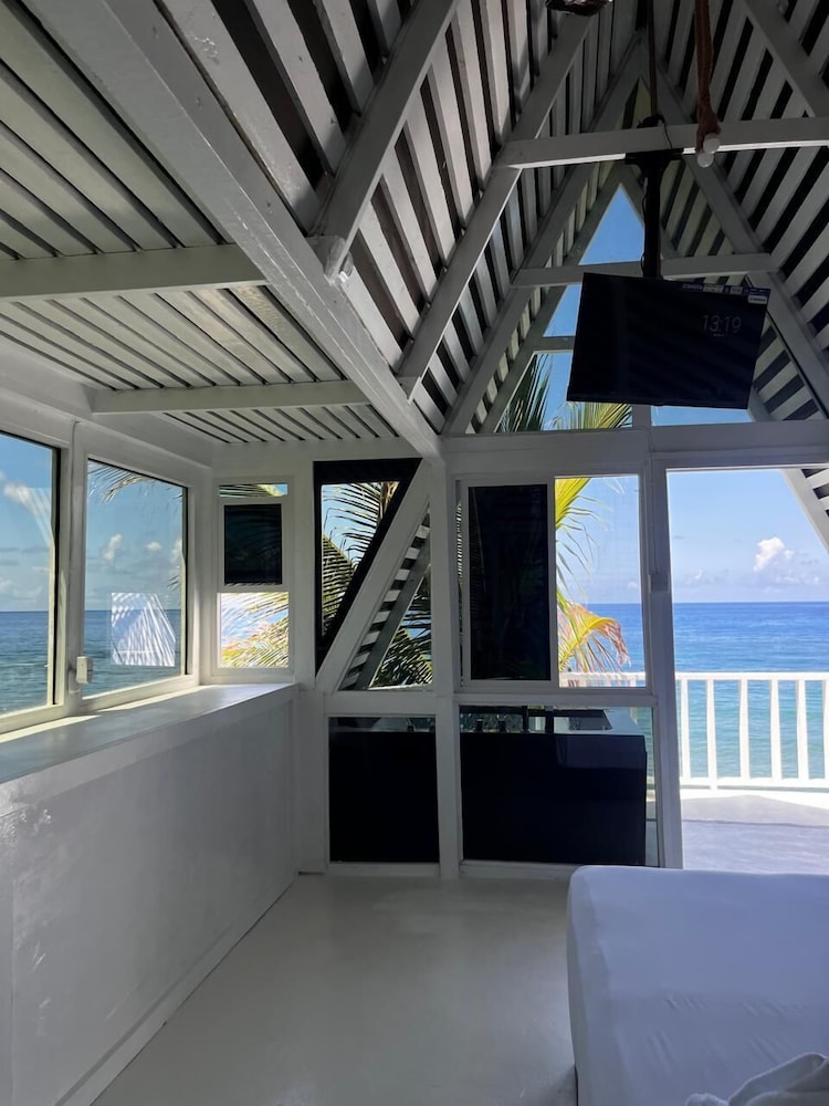 Sea Cliff Resort 35/50