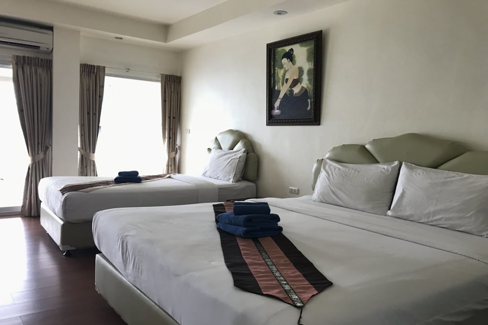At Sea Residence 9/50