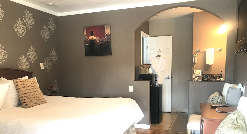 Chardonnay Lodge 13/46