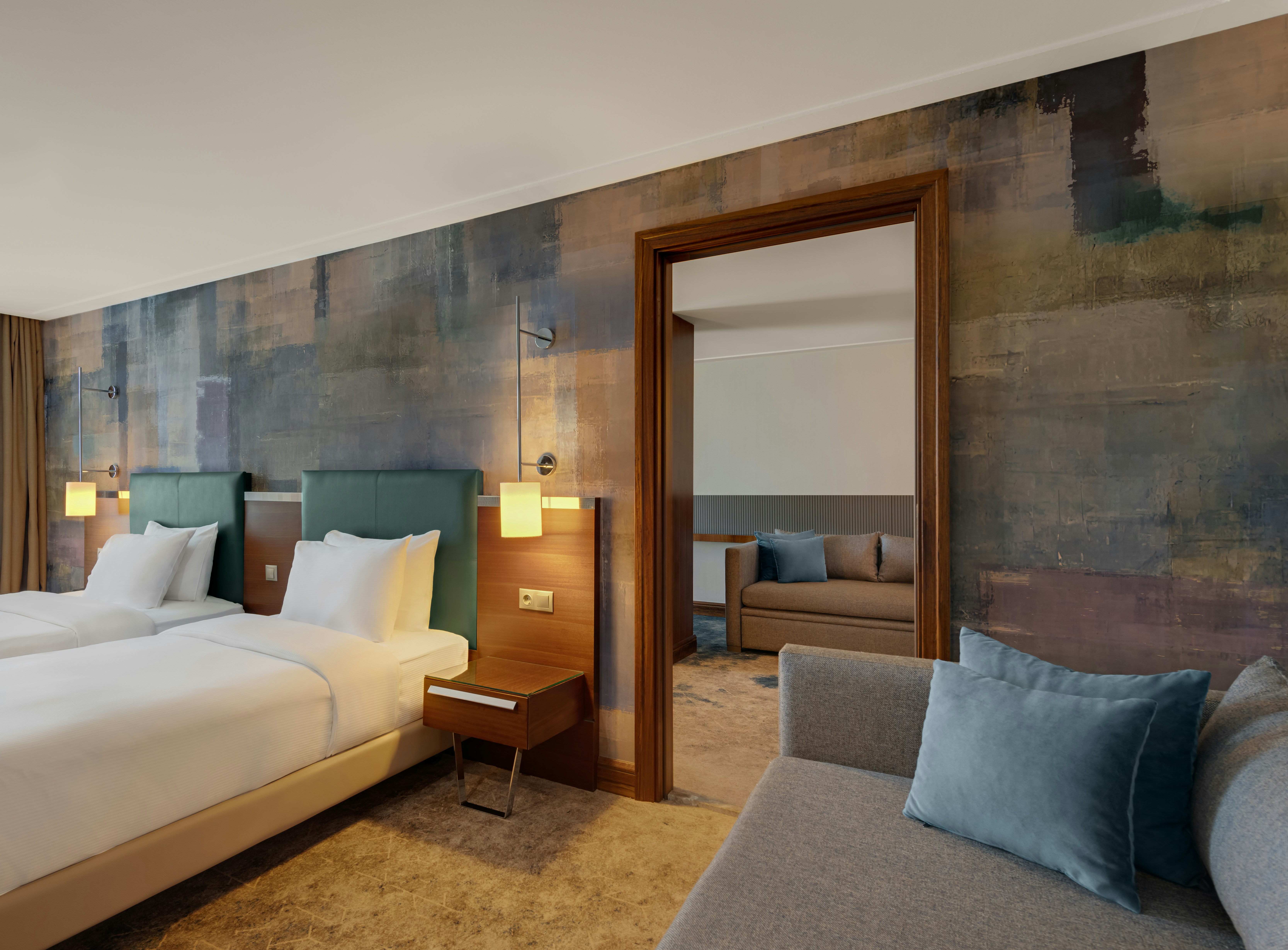 Doubletree By Hilton Hotel Van 29/87