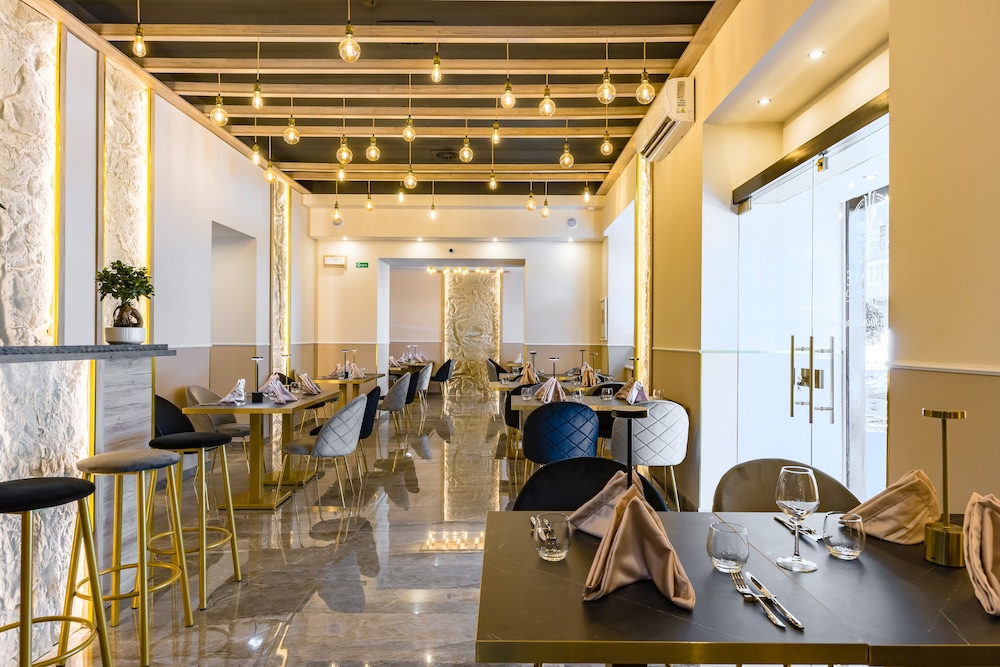 Hotel Bella Napoli Suites 56/67