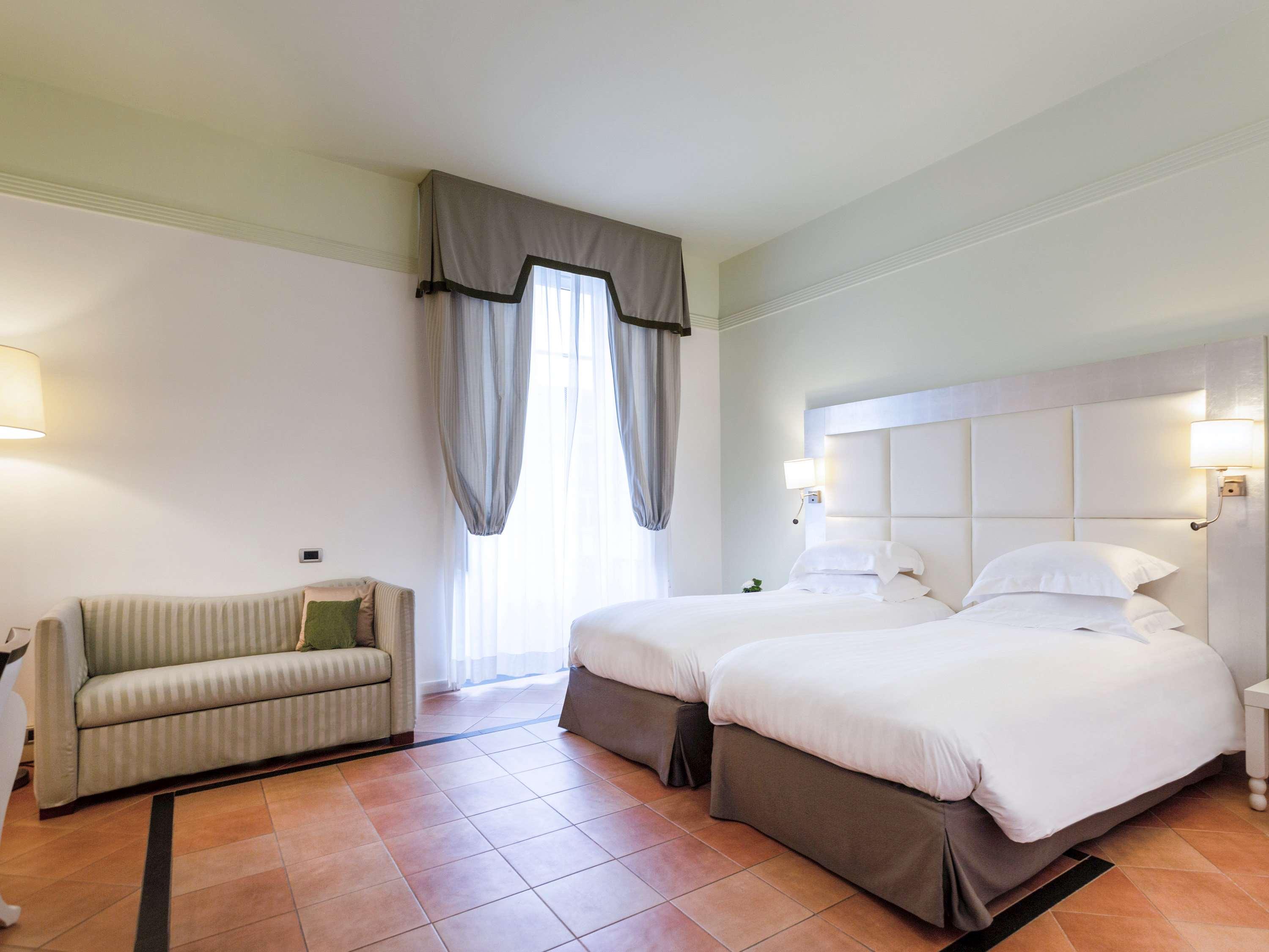 SUPERIOR, TWIN BEDS
