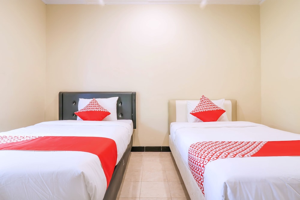 Super OYO 1654 Maha Bharata Kuta Inn 22/31