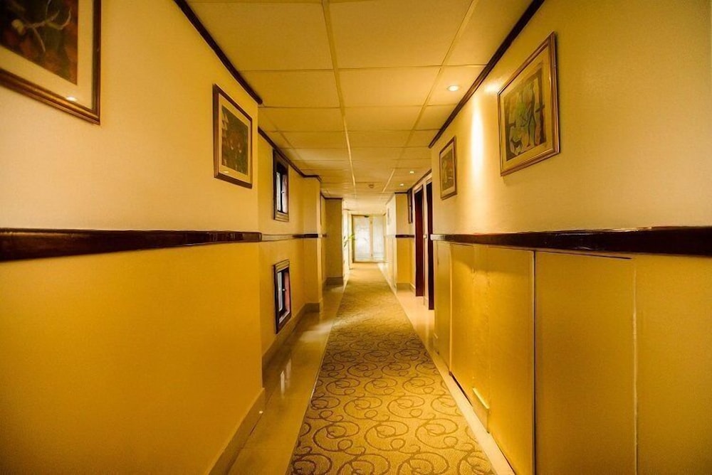 The Meridian Lodge 7/40