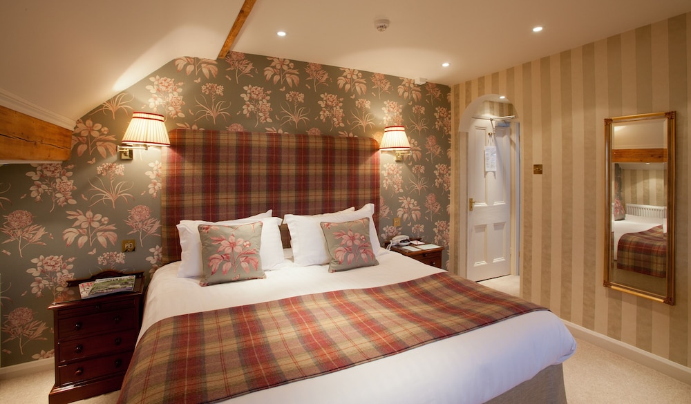 Lindeth Fell Country House 8/40