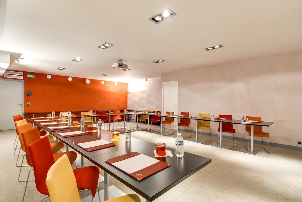 Pavillon Nation Hotel 32/41