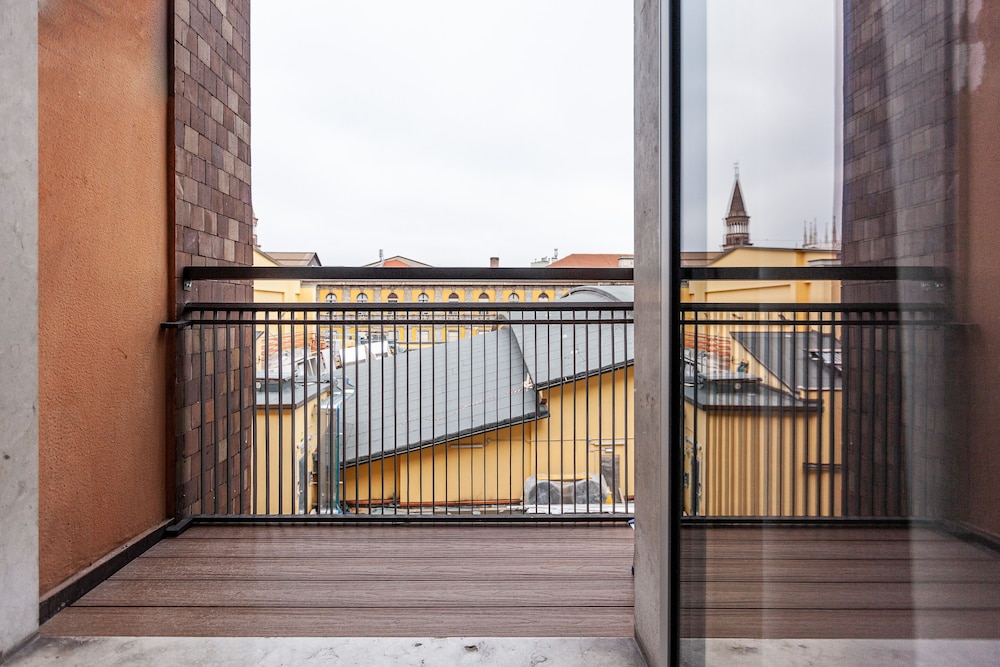 easyhomes - City Centre Suites 2/50