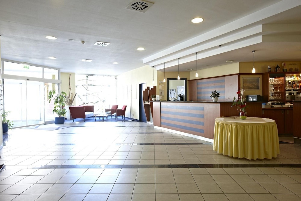 Intercityhotel Stralsund 6/47