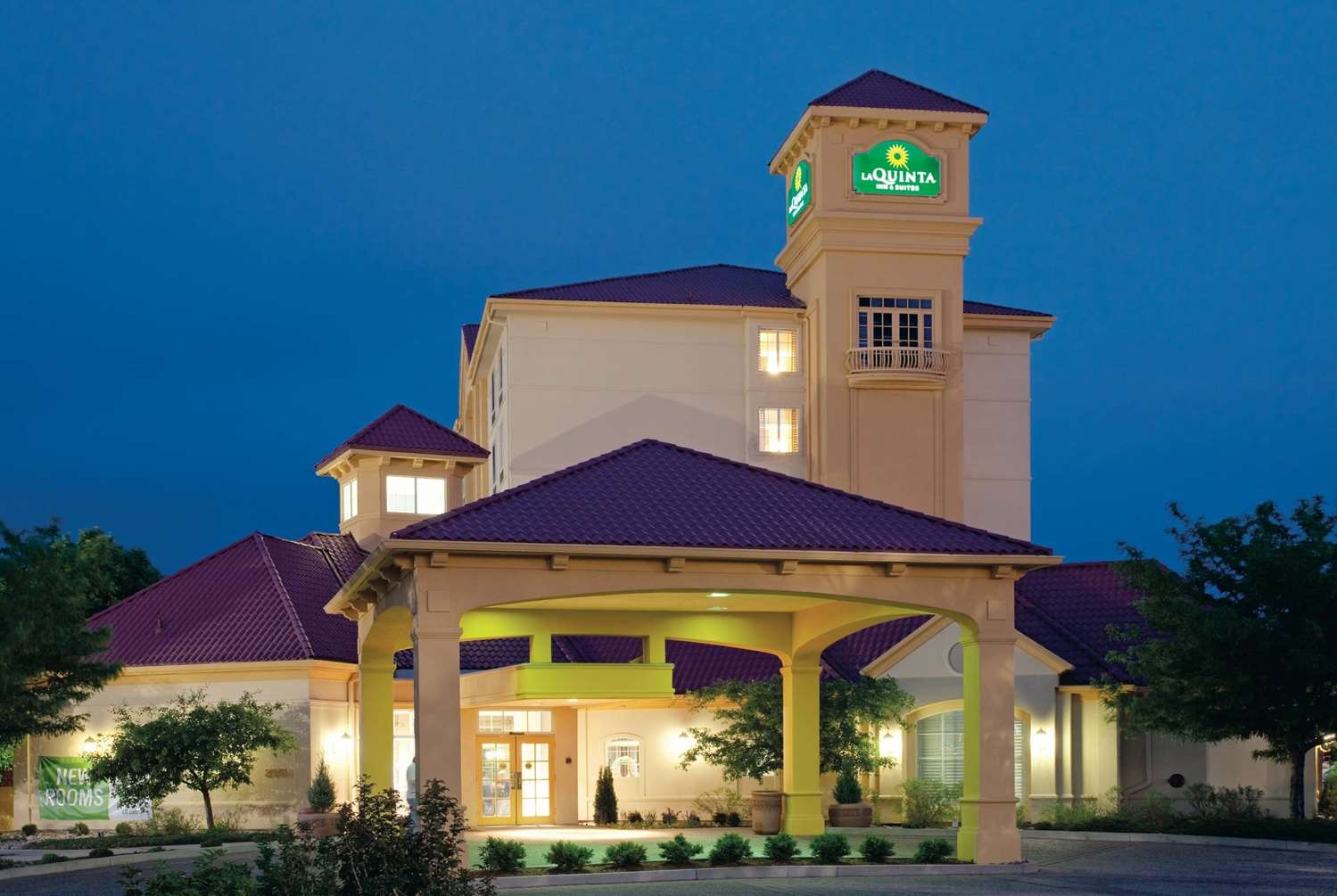 La Quinta Inn & Suites by Wyndham Colorado Springs South AP 2/33