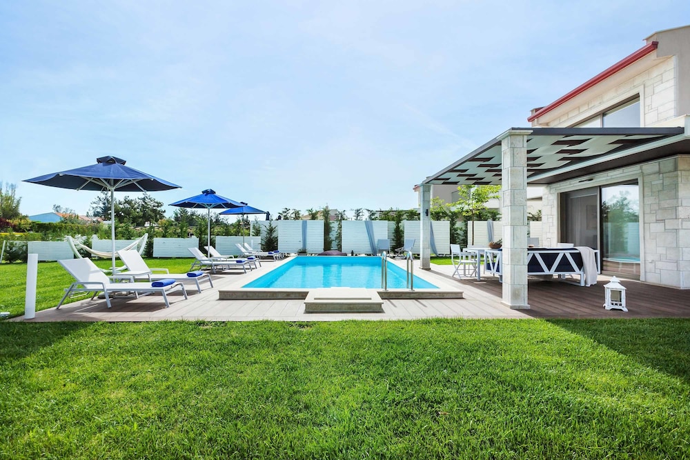 W Villas Halkidiki 38/50