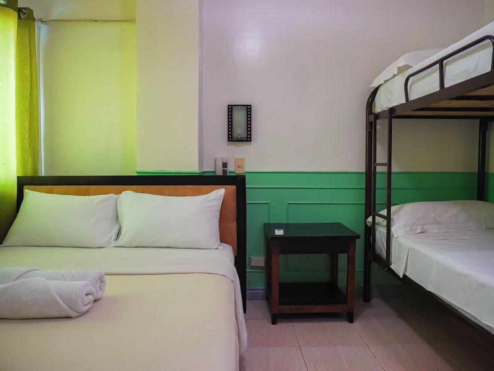 HOTEL BORACAY PARADISE 11/27