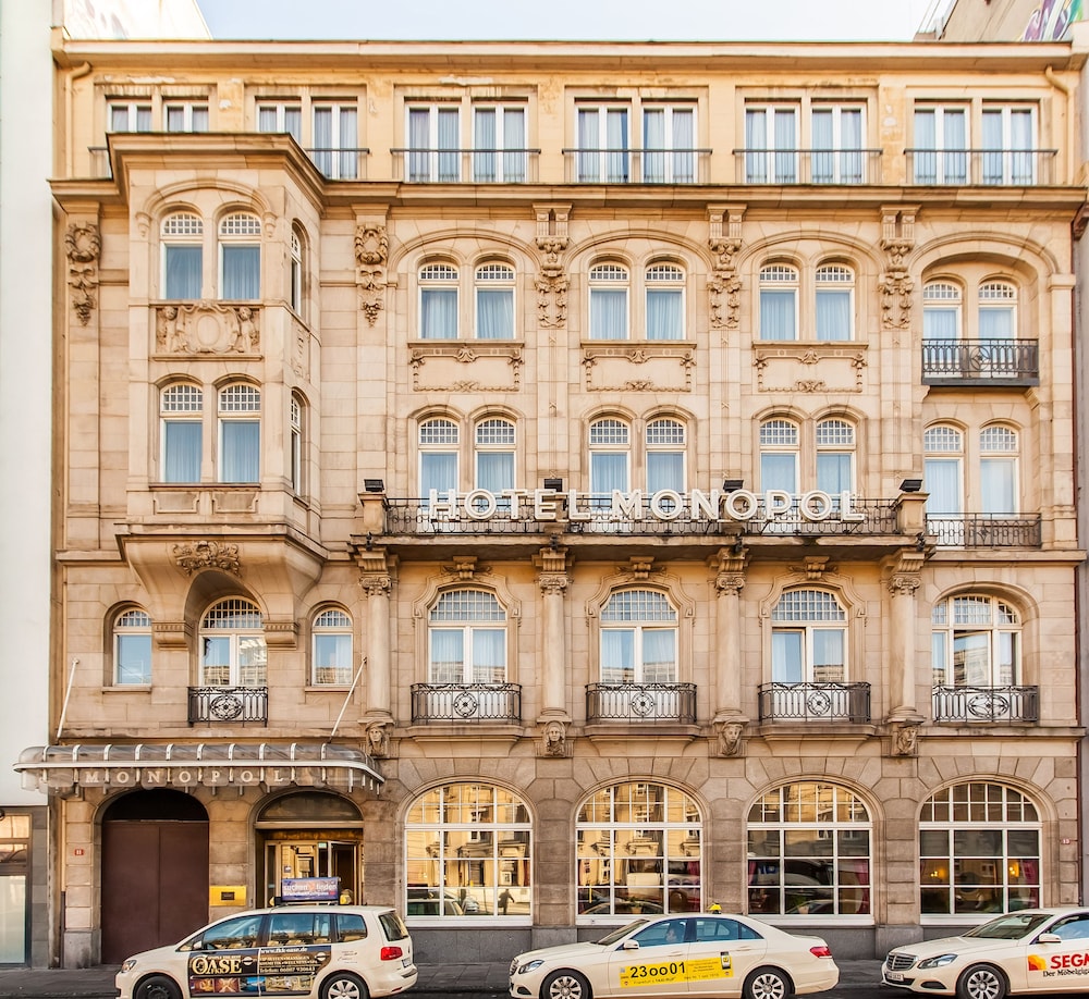 Hotel Monopol 2/63