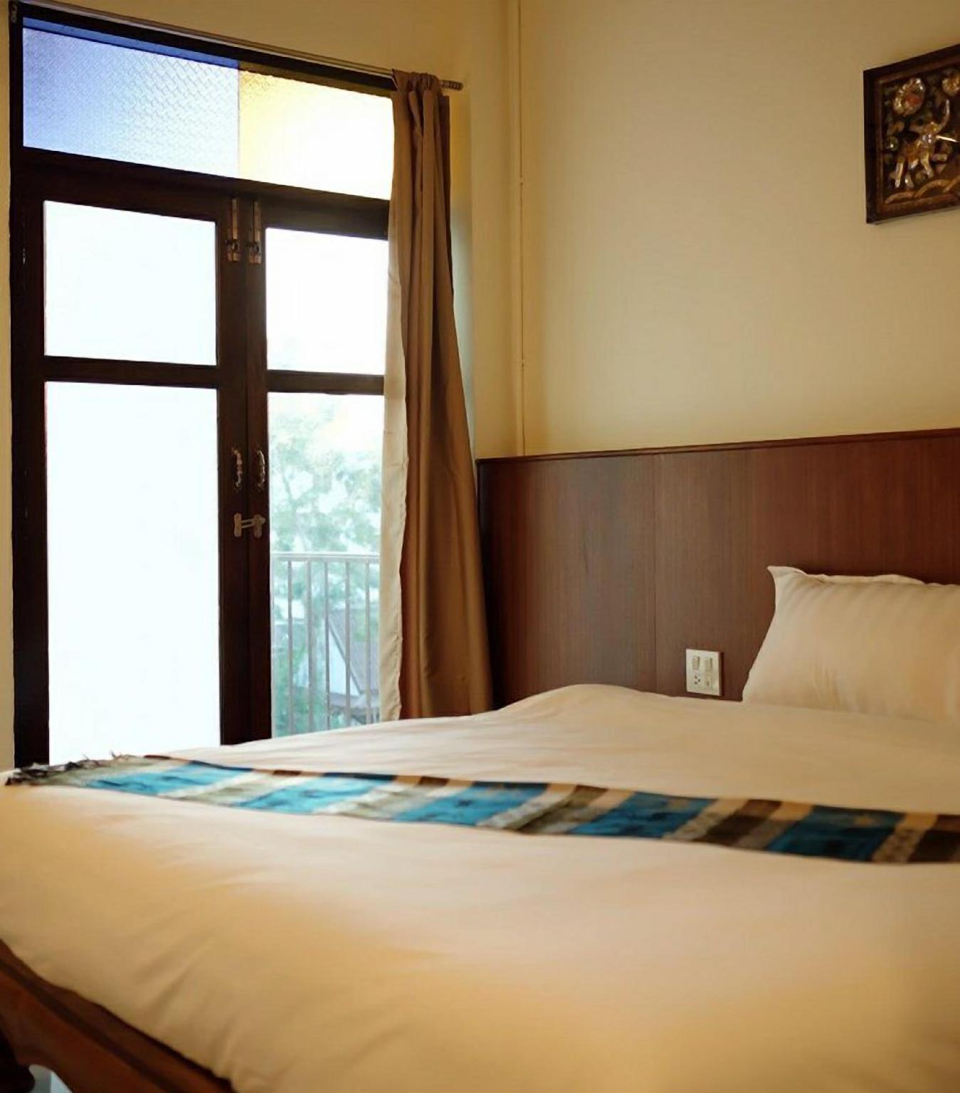 Room, Double or Twin Bed