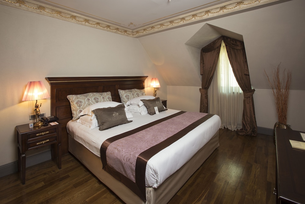 Palazzo Donizetti Istanbul, Tapestry Collection by Hilton 29/75