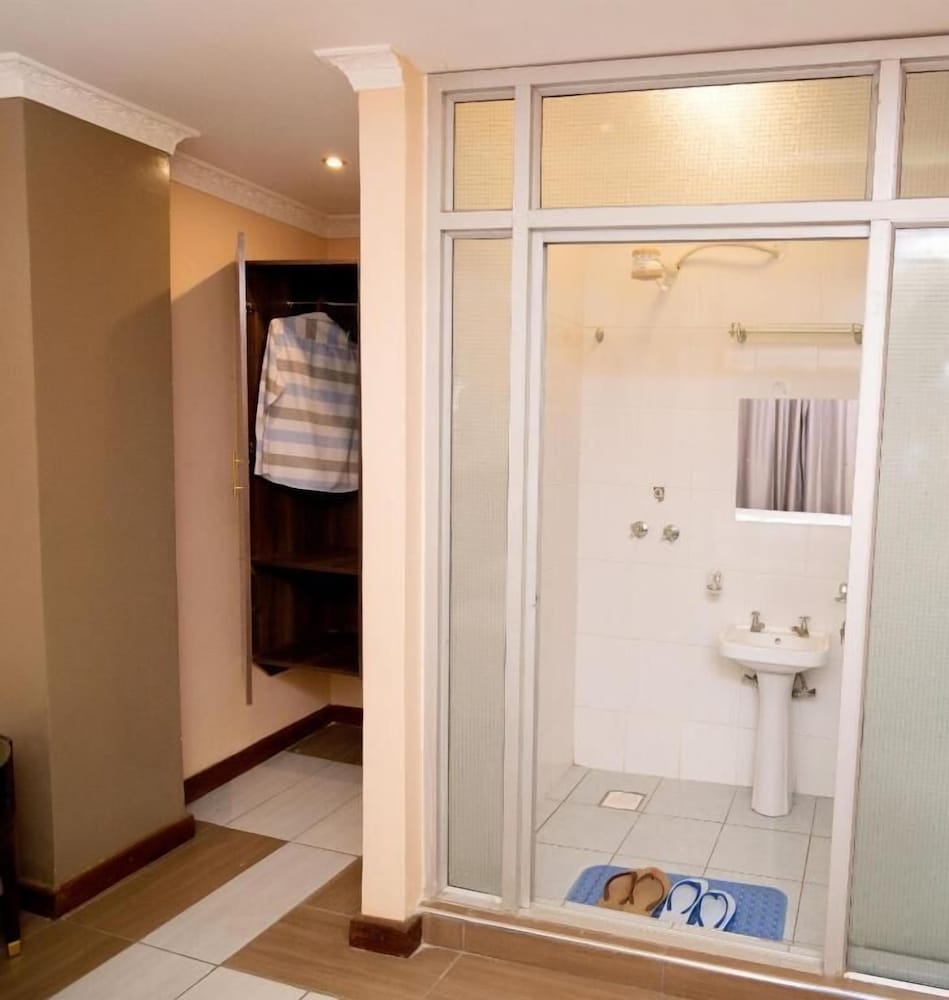 Lagos Hotel 27/27