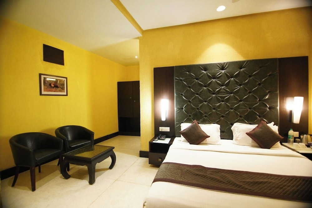 Hotel The Golden Oak 9/36