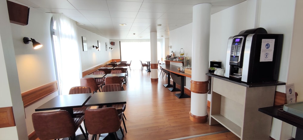 INTER-HOTEL LE VALOIS 31/50