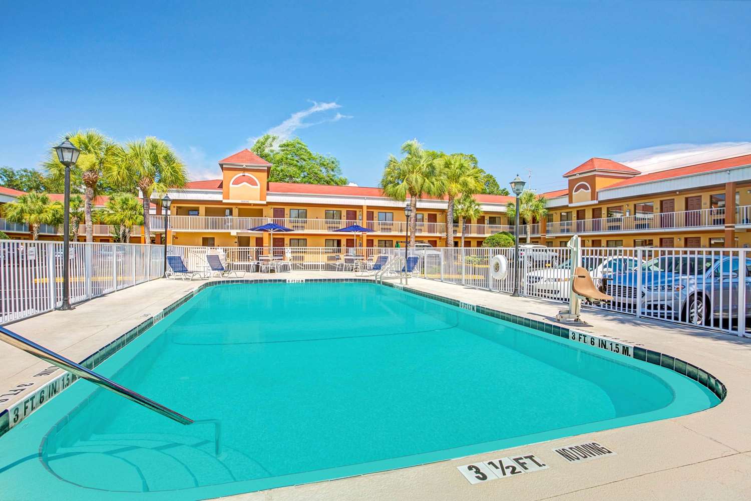 Hotel South Tampa and Suites 27/35