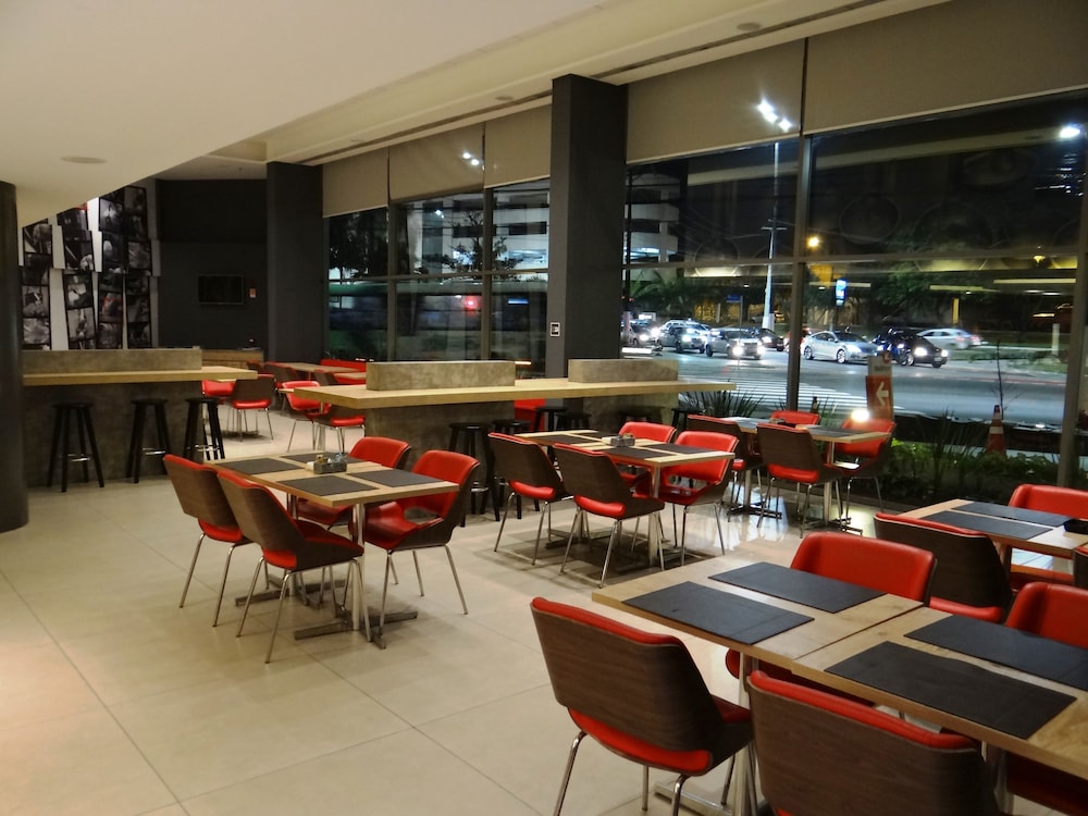 Ibis Santos Valongo 52/68