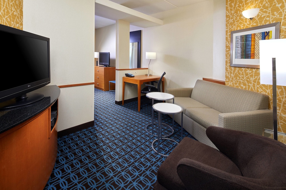 Fairfield Inn Suites Cumberland 28/50