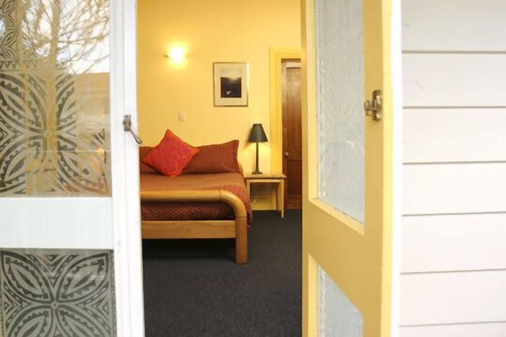 The Great Ponsonby Arthotel 13/72