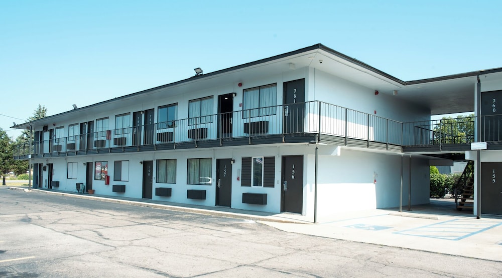 AMERICAS BEST VALUE INN 3/53