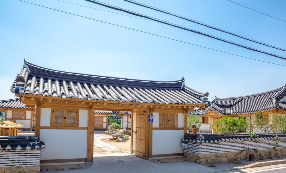 Hanok1st 1/48