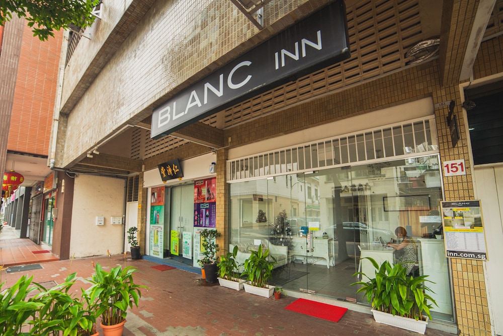 Blanc Inn 3/50
